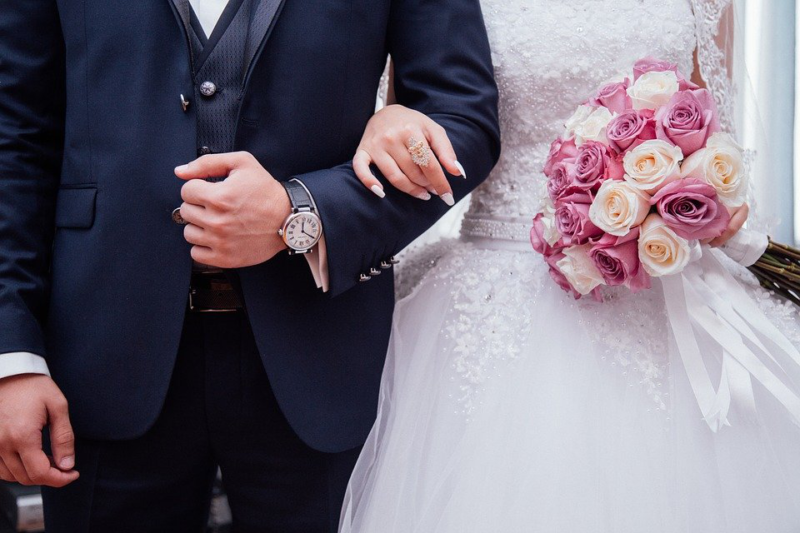 Stay Out Of Debt When Planning Your Wedding
